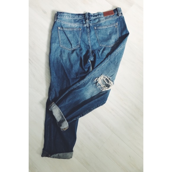 SOLD Madewell “Boyjean” Torn Boyfriend Jeans - Picture 3 of 8